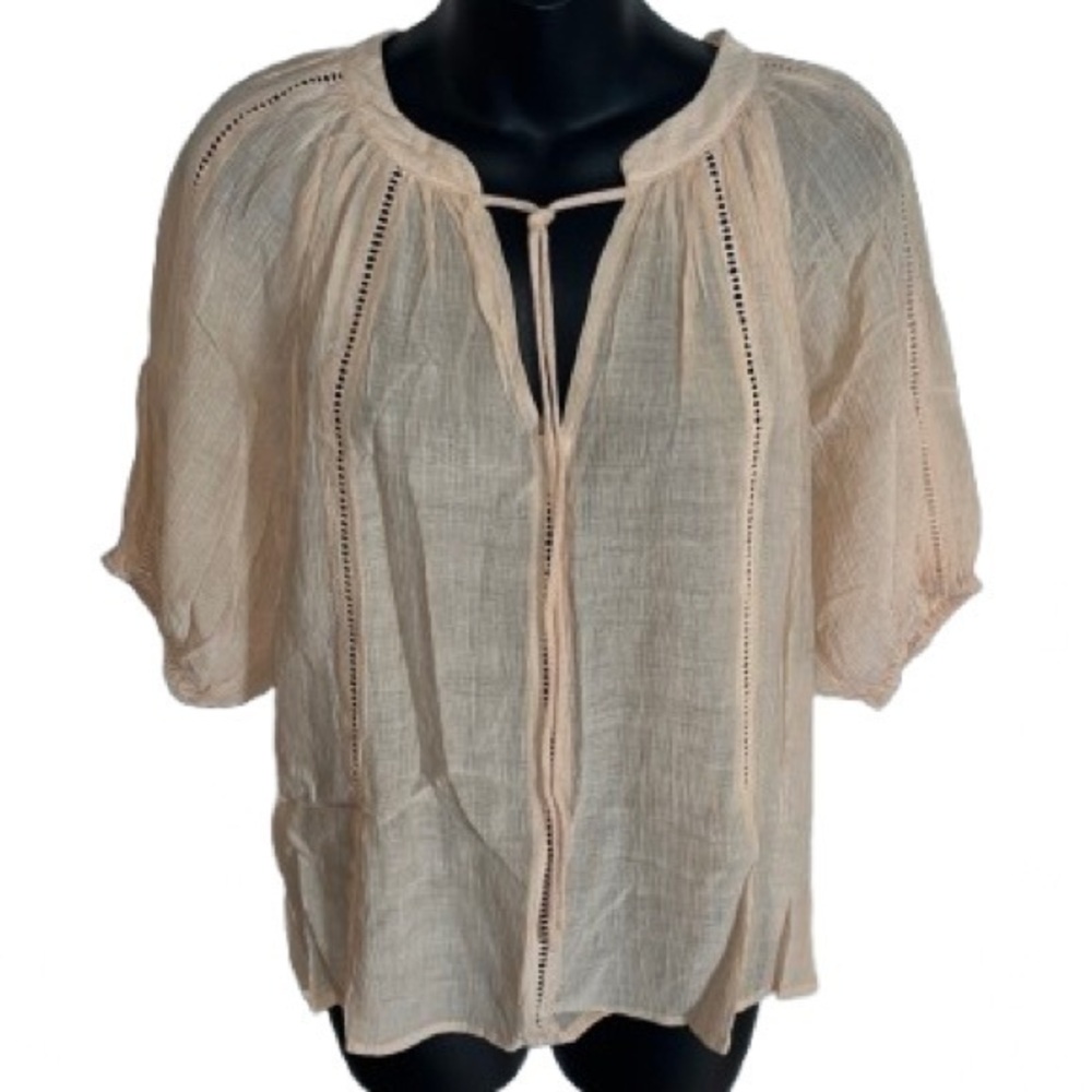Fray Knickknacks & Clothing Racks peach peasant top size S